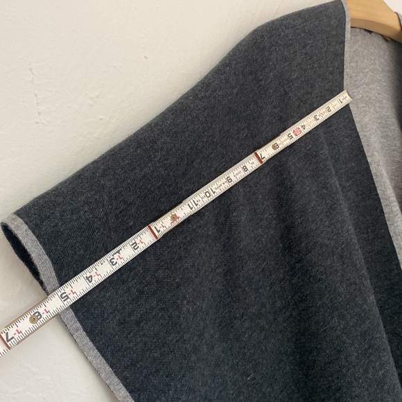 Kerisma Gray Knit open Front Shawl One Size - Picture 17 of 17